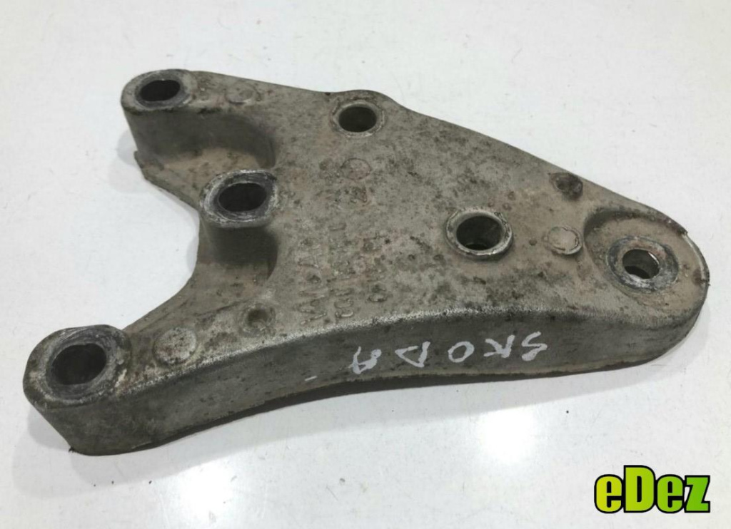 Suport motor Seat Ibiza 3 (2002-2006) 1.2 benzina CHFA 60 cp 6q0199185s
