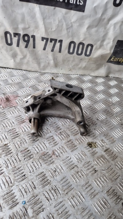 Suport motor Skoda Octavia 3 1.6 TDI cod motor CLH cod 04L199207