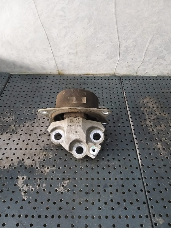 Suport motor stanga 1.9 jtd alfa romeo 159 939 505013890