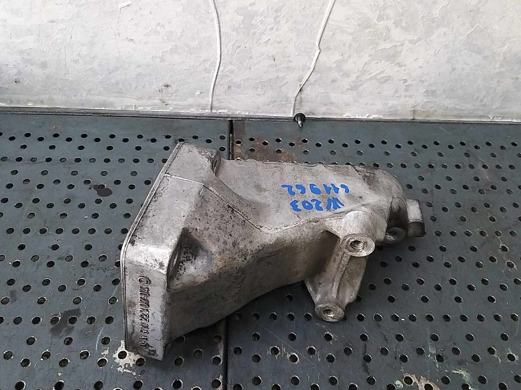 Suport motor stanga 2.2 cdi mercedes c class w203 a6112230704