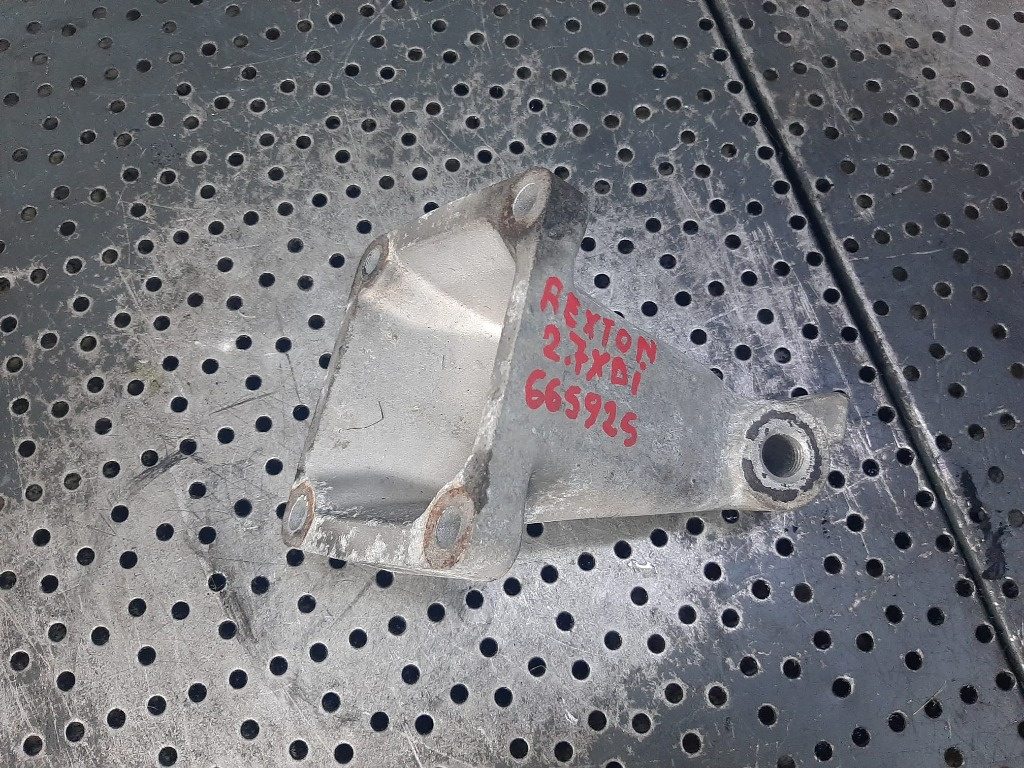 Suport motor stanga 2.7 xdi 665925 ssangyong rexton a6622234104