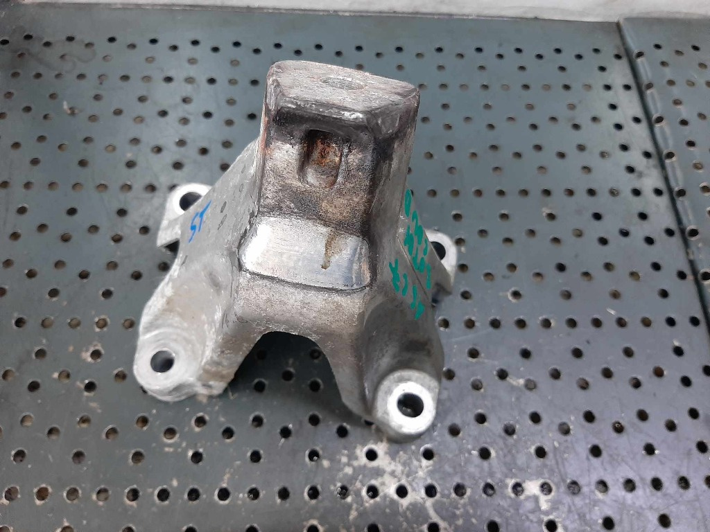 Suport motor stanga 3.0 tdi cdud audi a6 c7 4g 8k0199307bj