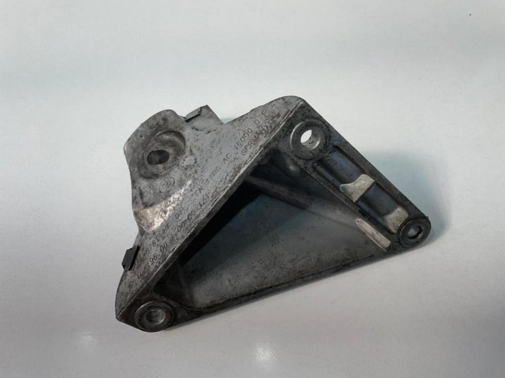 Suport motor stanga 6761149 BMW Seria 5 E60/E61 [2003 - 2007]