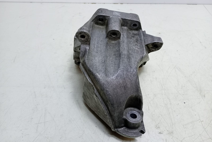 Suport motor stanga A6512230004 Mercedes-Benz C-Class W204/S204/C204 [facelift] [2011 - 2015]
