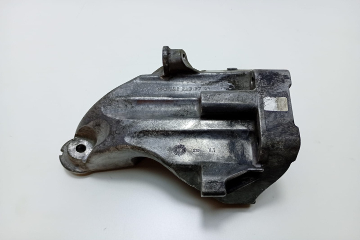 Suport motor stanga A6512231704 Mercedes-Benz Sprinter 2 906 [2006 - 2013]