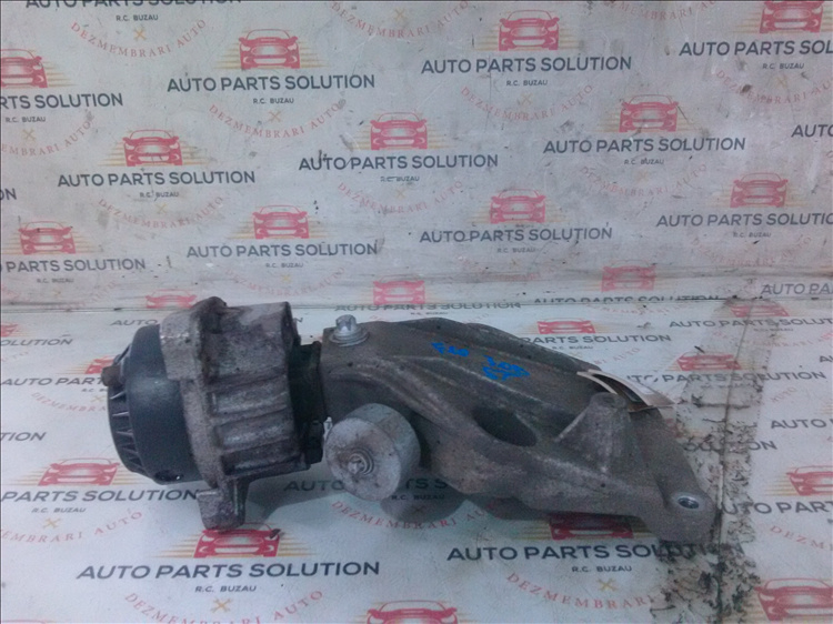Suport motor stanga BMW F10 3.0 D an fabr. 2011
