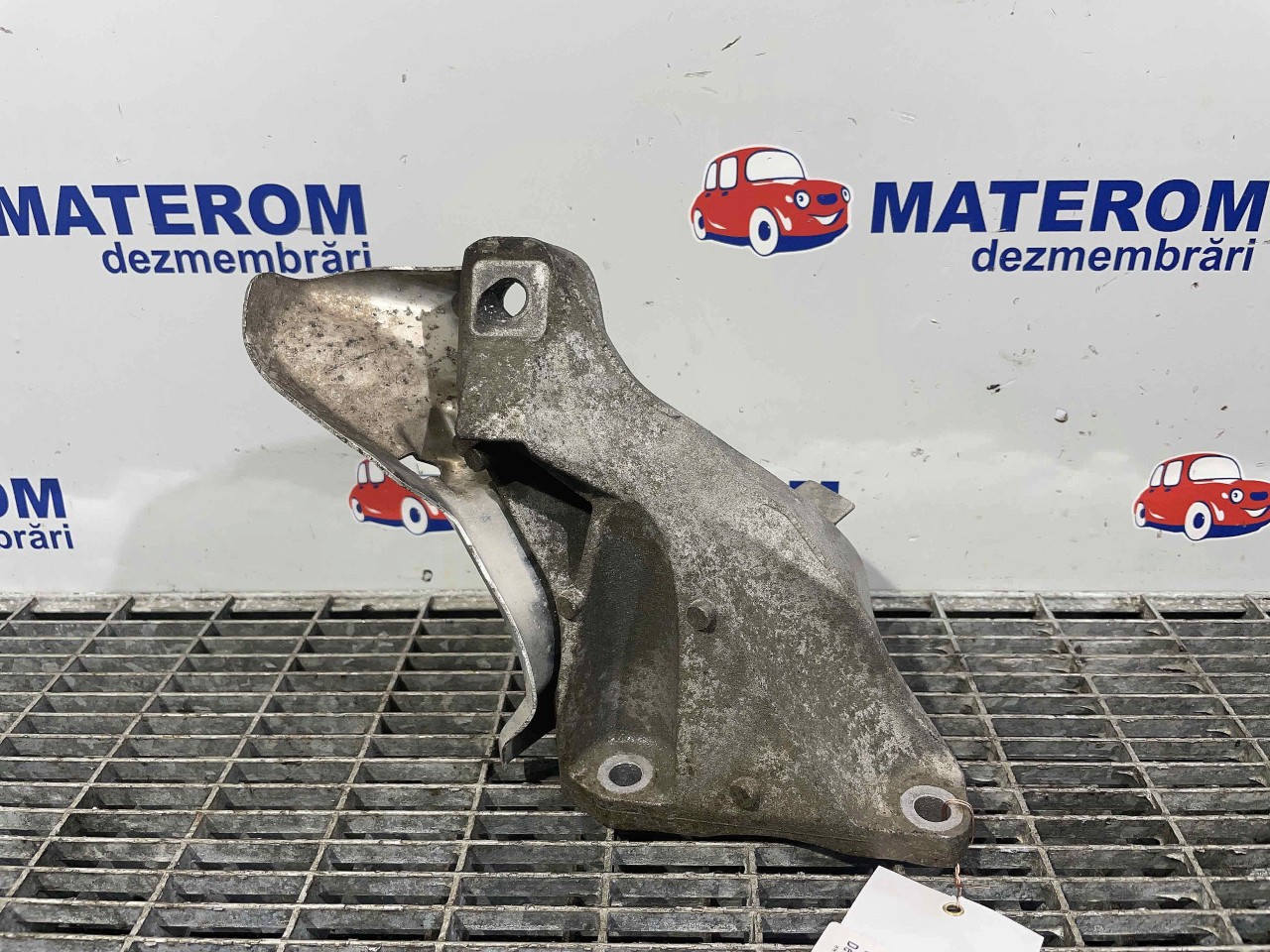 SUPORT MOTOR STANGA BMW SERIA 1 E 87 SERIA 1 E 87 1.6 INJ - (2004 2011)