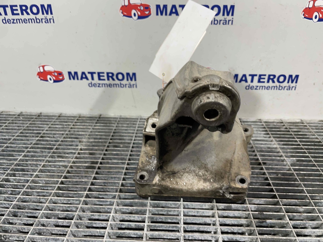 SUPORT MOTOR STANGA MERCEDES VITO 2.2 CDI - (2010 2014)