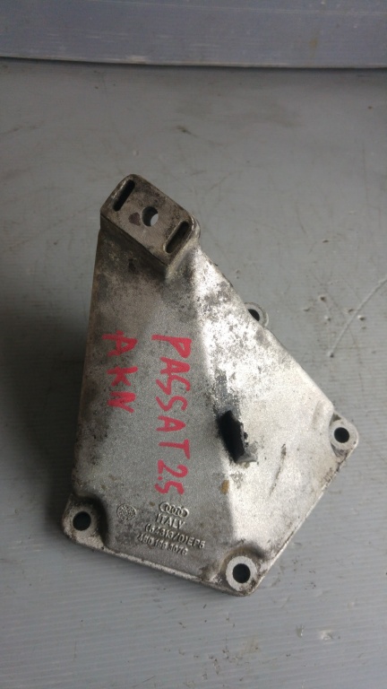 Suport motor stanga vw passat b6 2.5 tdi akn 4b0199307c
