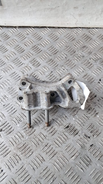 Suport motor Volvo V50 1.6 D D4164T an fab. 2010 cod 3M51-6030-AF