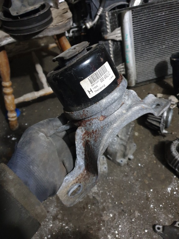 Suport Motor Volvo XC60 2.4D cod 6G92-6F012-DD