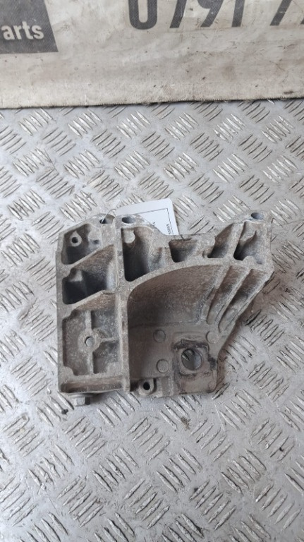 Suport motor Volvo XC60 an 2012 motor 2.4 D5244T14 cod 6G92-6P096-FC