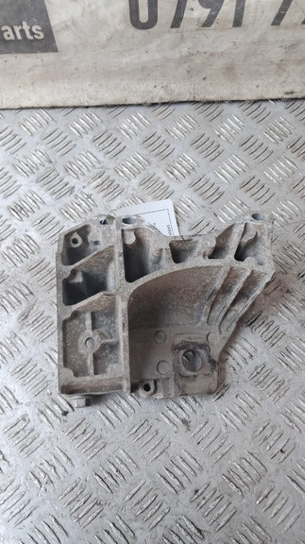 Suport motor Volvo XC60 an 2012 motor 2.4 D5244T14 cod 6G92-6P096-FC