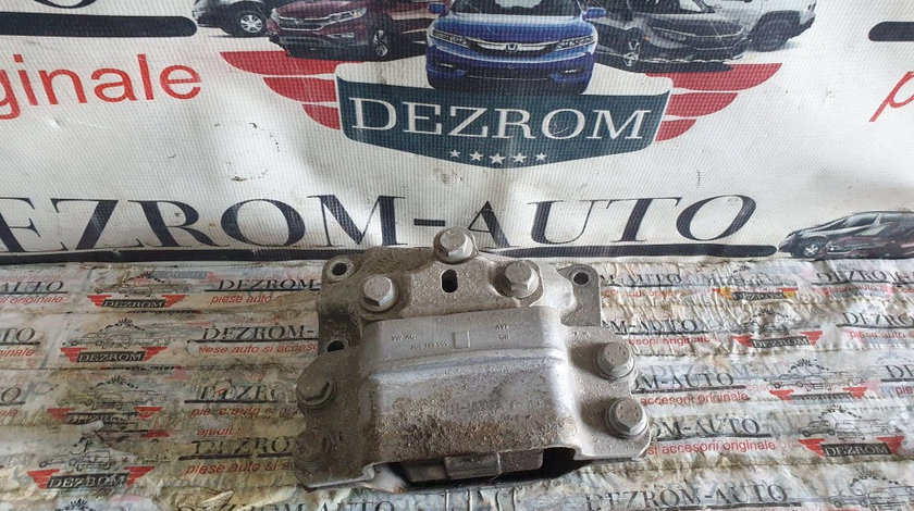 Suport motor VW Passat B6 2.0 BlueTDI 143cp cod piesa : 3C0199555R