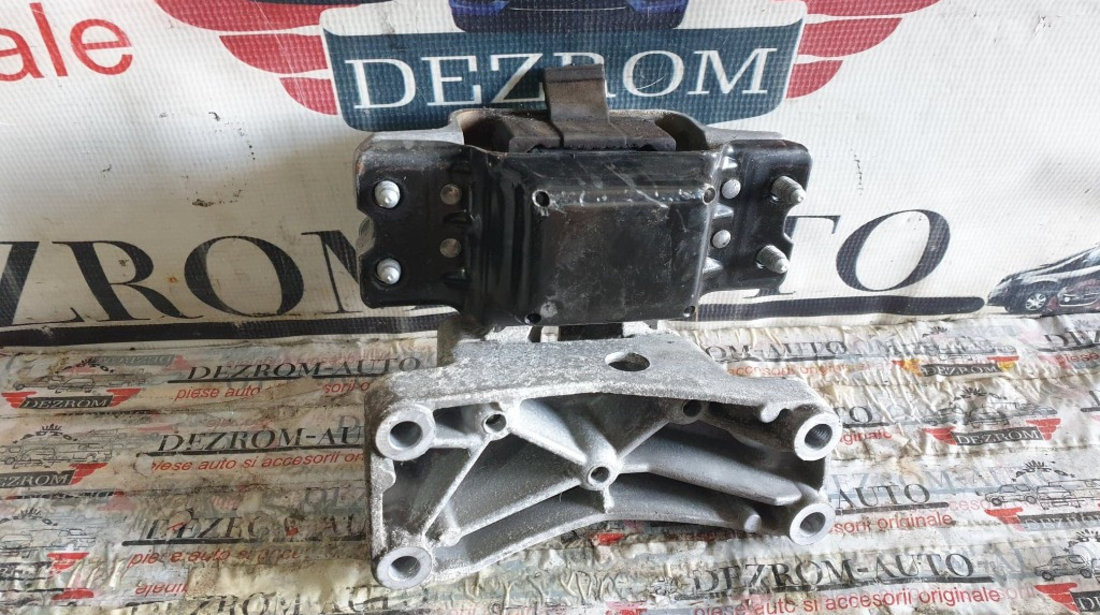 Suport motor VW Passat B6 2.0 TDI 140 cai motor CBAB cod piesa : 3C0199555R