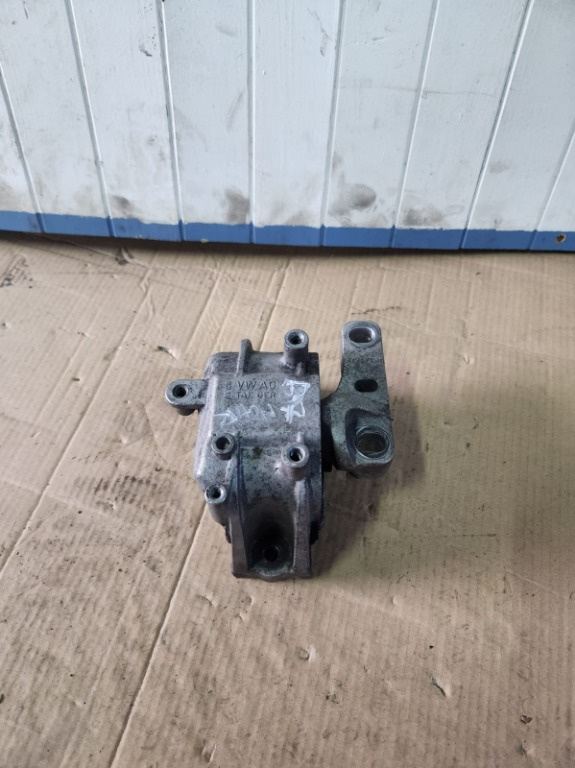Suport motor Vw Passat B7 an de fabricatie 2012 Cod : 1K0199262CF