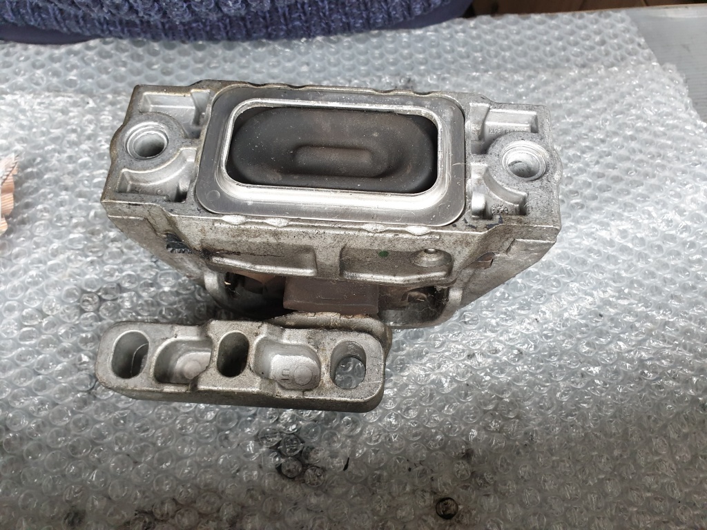 Suport motor vw touran jetta golf 5 2.0 tdi bmm 1k0199262at