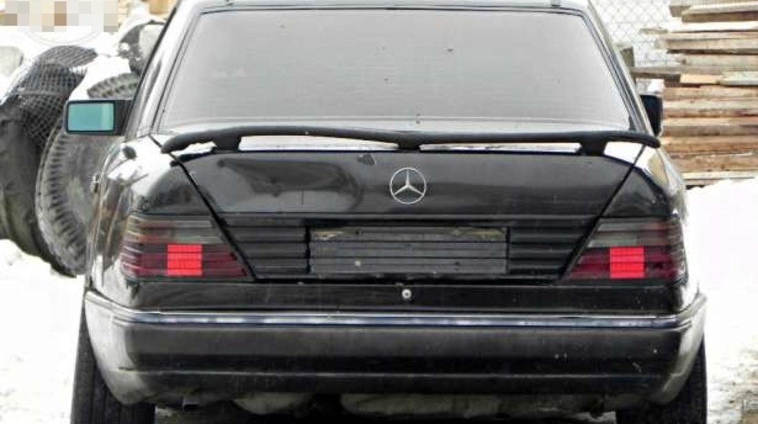 Suport numar spate Mercedes W124