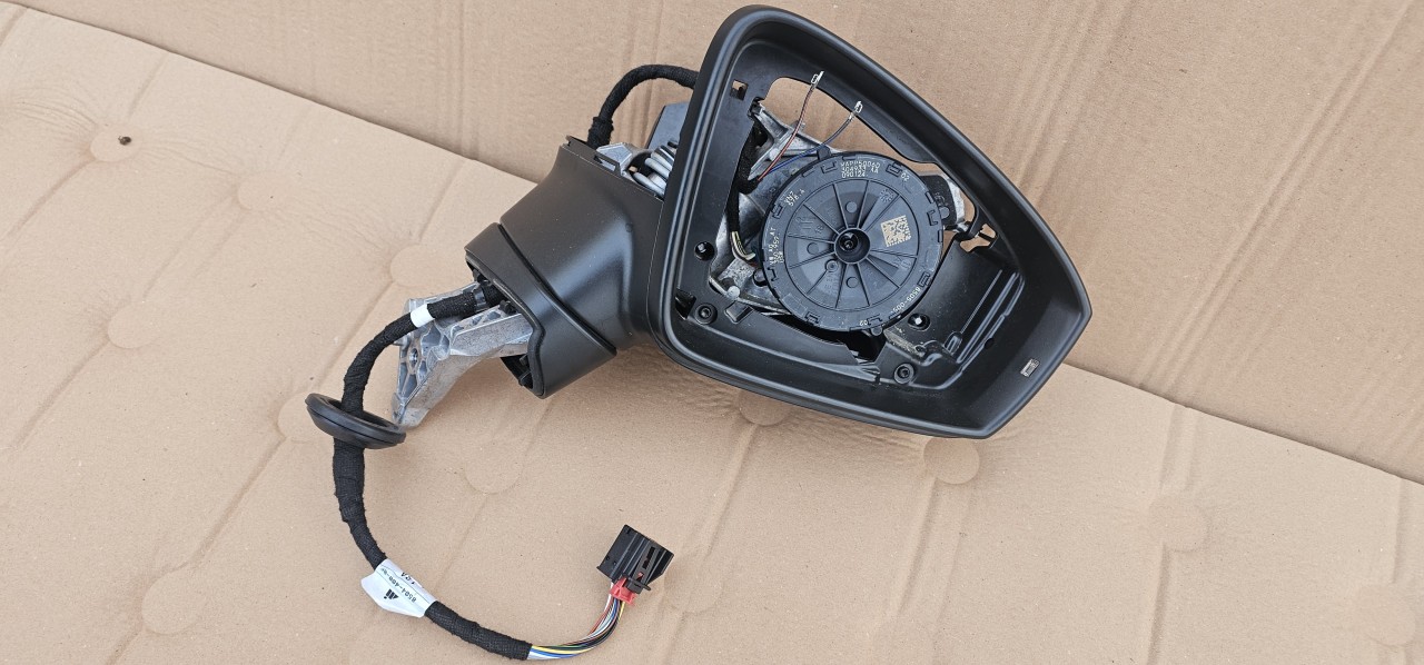 Suport Oglinda dreapta Vw Tiguan 2 2016 2017 2018 2019 2020
