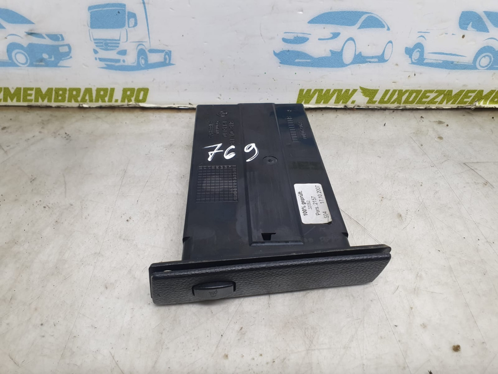Suport pahar 7047145 BMW Seria 5 E60/E61 [facelift] [2007 - 2010] 2.0 d N47D20O0