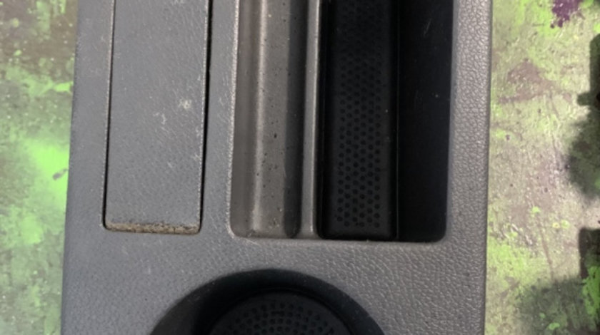 Suport pahar spate si cutie inter scaune Volkswagen VW Golf 5 [2003 - 2009] Hatchback 5-usi 1.6 FSI Tiptronic (116 hp) (1K1)