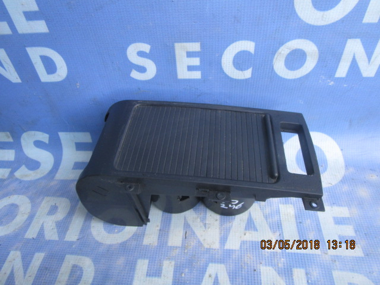 Suport pahare BMW E53 X5 ;  8402941 (fata)