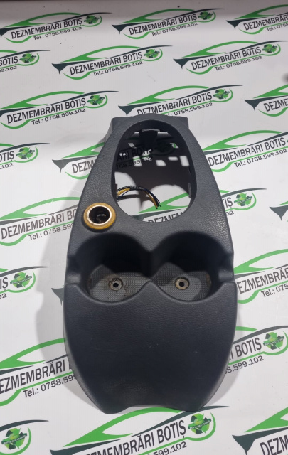 Suport pahare fata Dacia Logan [2004 - 2008] Sedan 1.6 MT (87 hp)