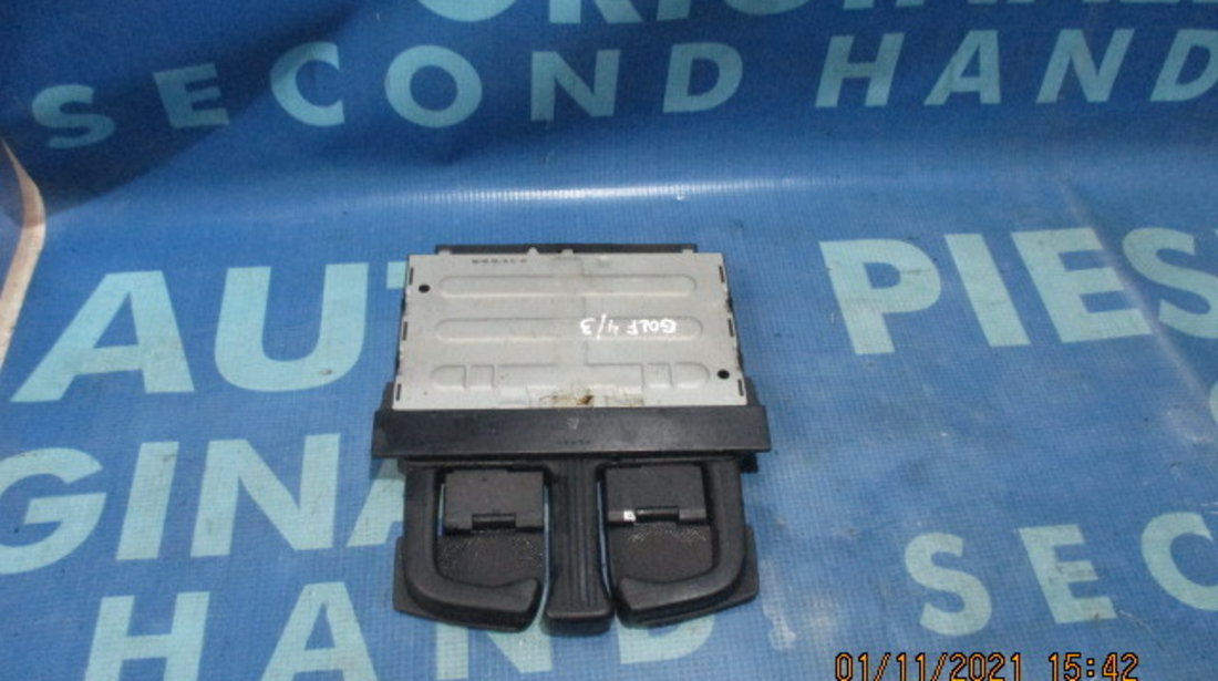 Suport pahare VW Golf 4 2001; 1J0858601