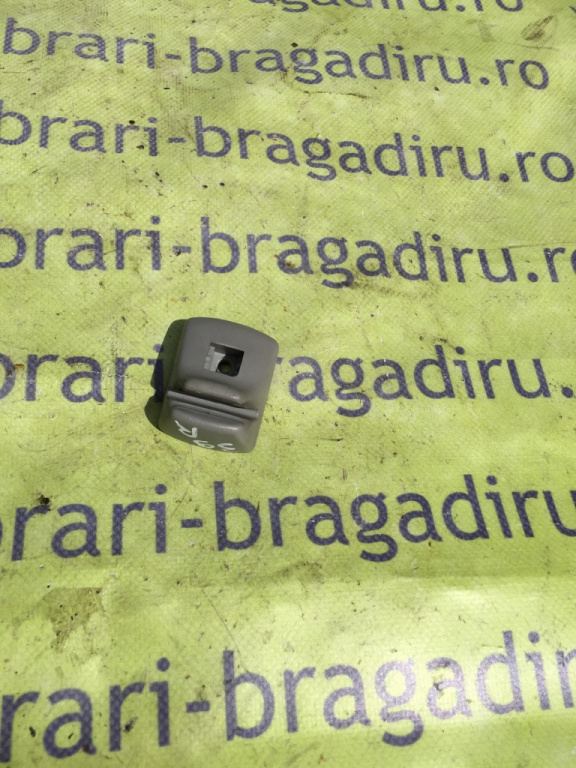 Suport parasolar dreapta Ford Focus [1998 - 2004] wagon 5-usi 1.8 MT (116 hp) (DAW DBW) (DNW-EYDF1) 16V - EYDF