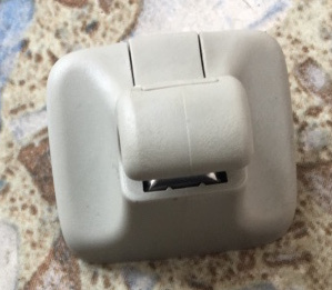 Suport parasolar stanga Volkswagen VW Passat B6 [2005 - 2010] wagon 5-usi 2.0 TDI MT (140 hp) (3C5)