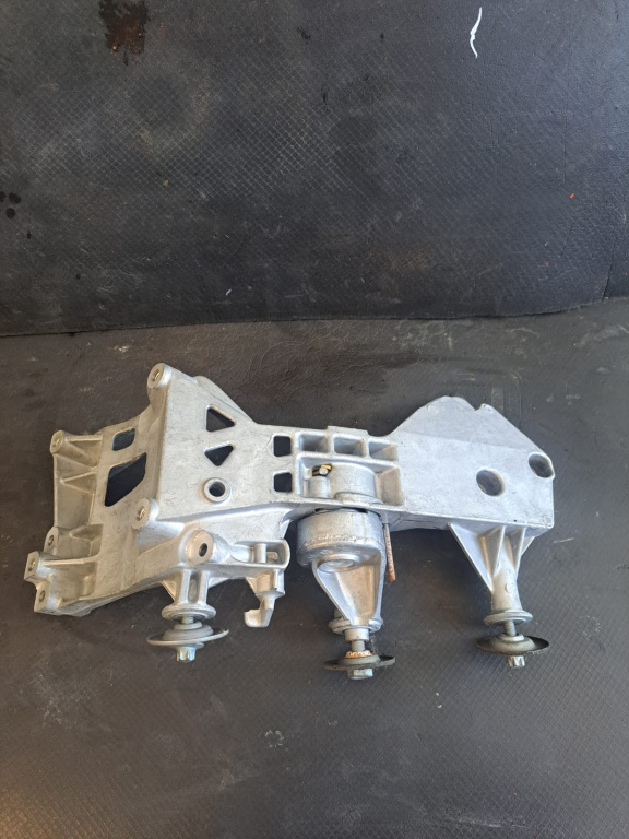 Suport pentru fulie tensionare Mercedes Clasa B W245 - COD 05-11 950178