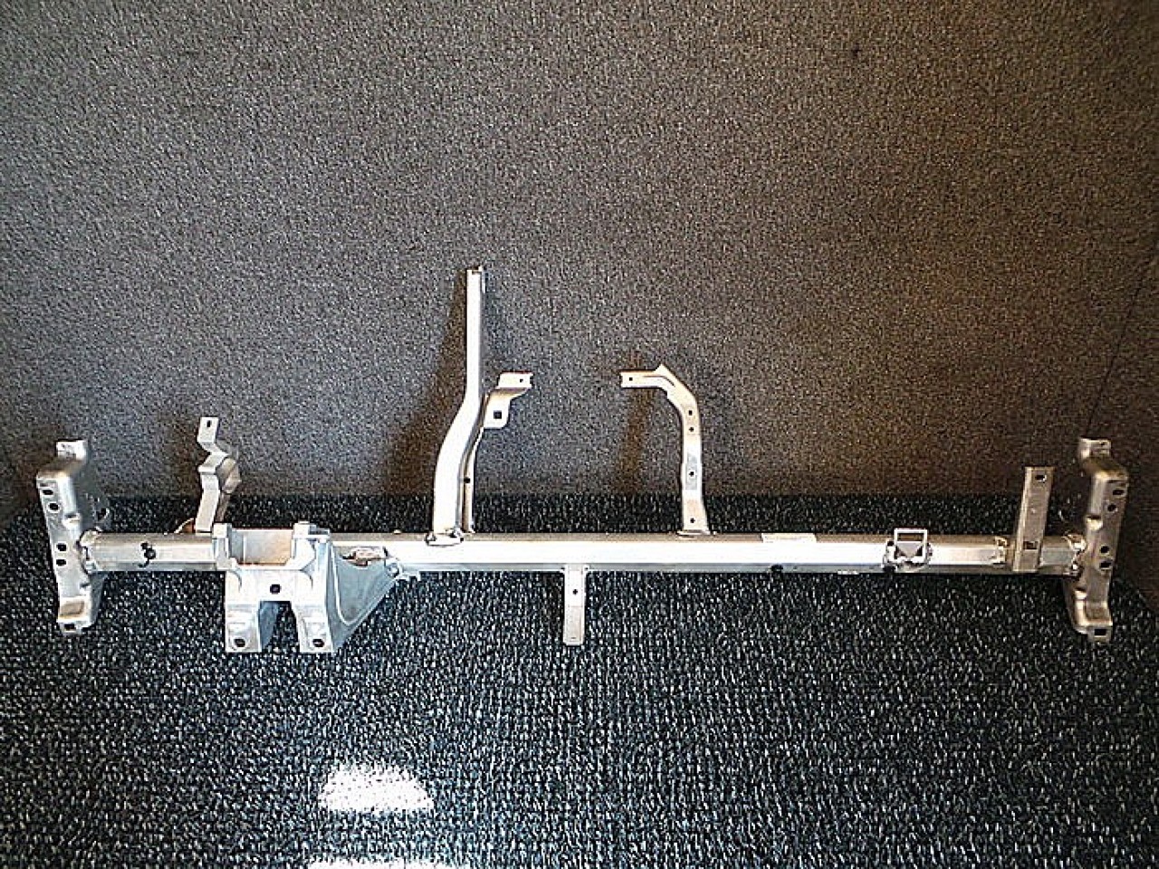 SUPORT PLANSEU BORD MERCEDES E-CLASS E-CLASS - - (2009 2013)