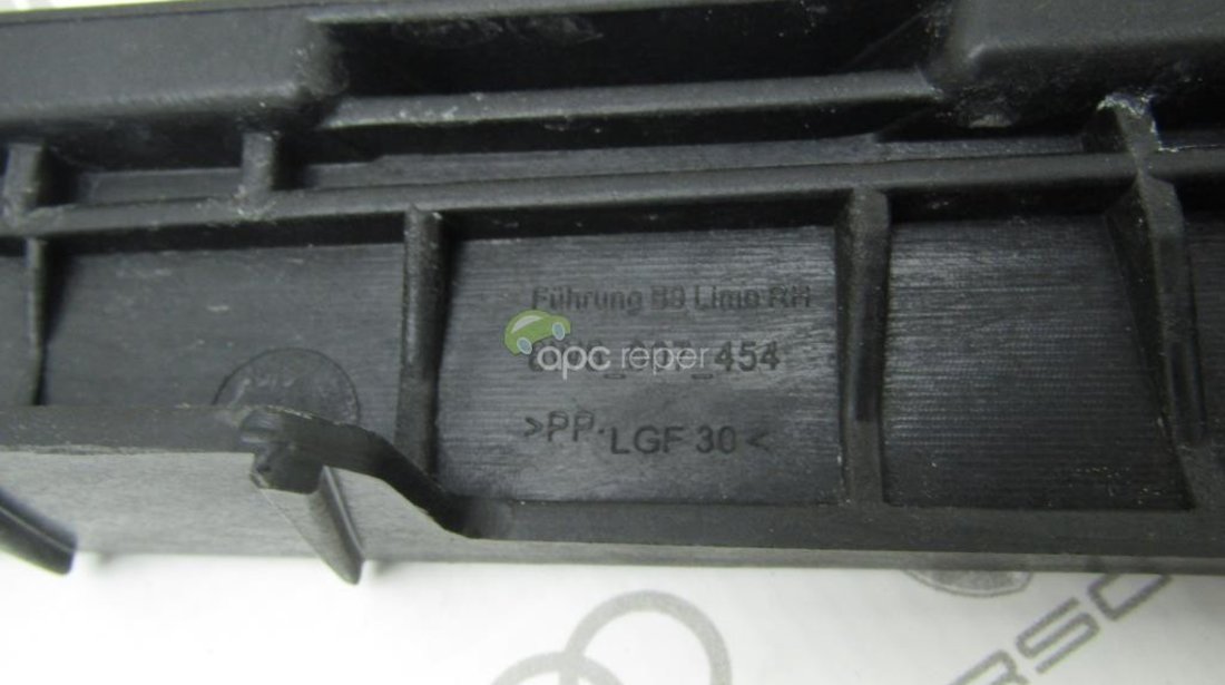 Suport plastic bara spate dreapta Audi A4 8W - Cod: 8W5807454