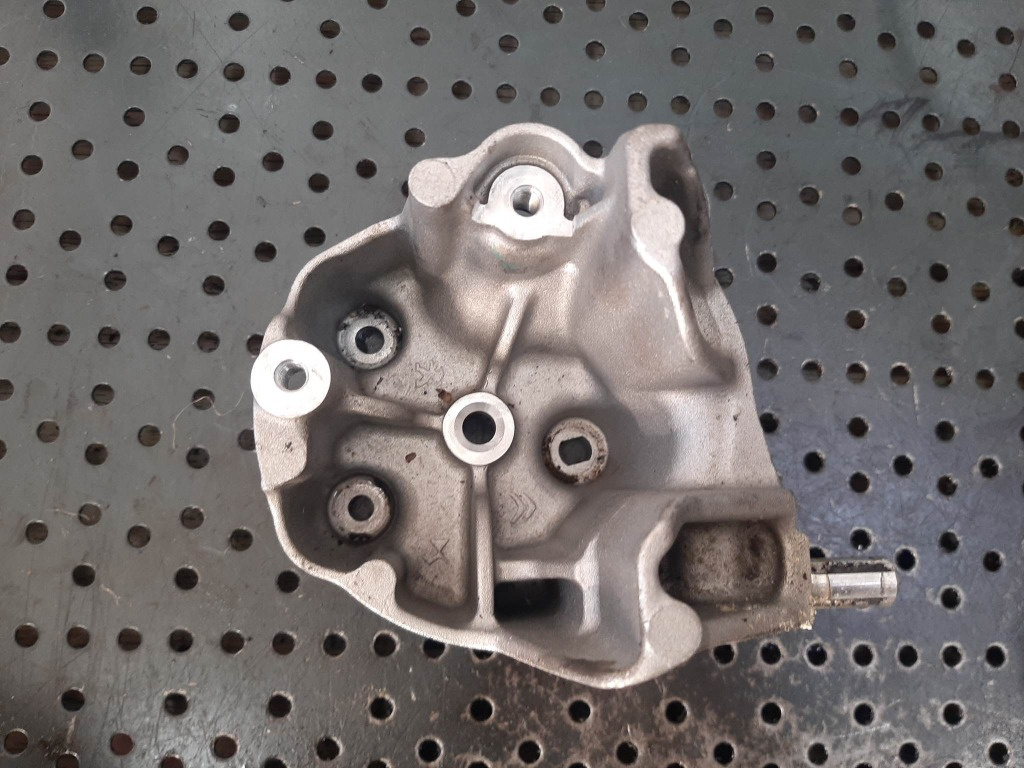 Suport pompa 1.5 hdi yh01 peugeot 3008 9824088780