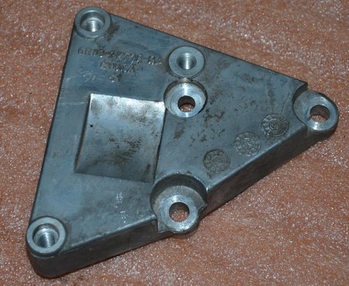 Suport pompa 2.7D V6 JAGUAR S-TYPE XF XJ / RANGE ROVER /PG 407 / 607