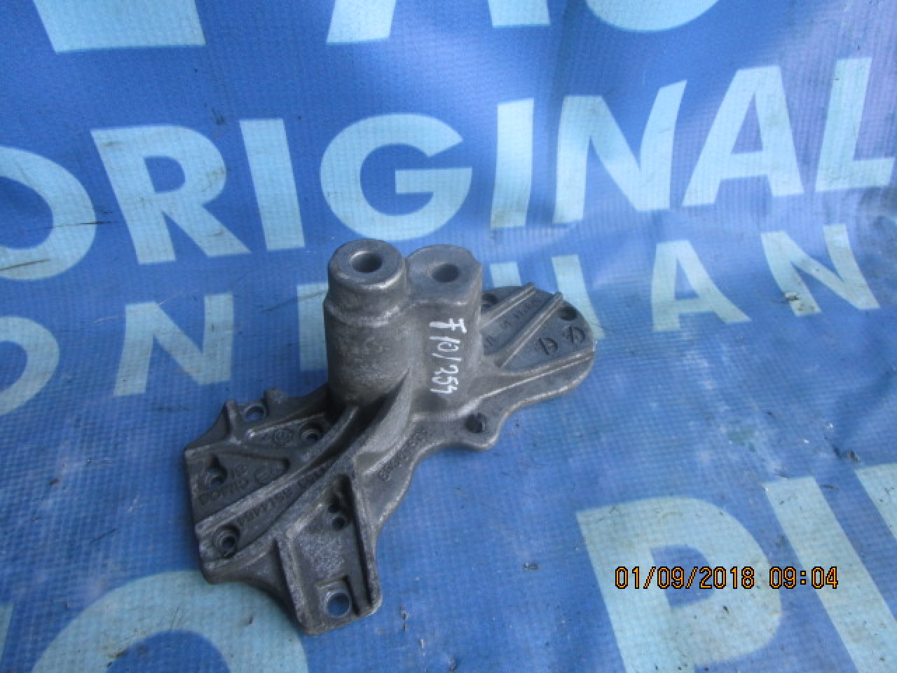 Suport pompa apa BMW F10 520d ;11538514464