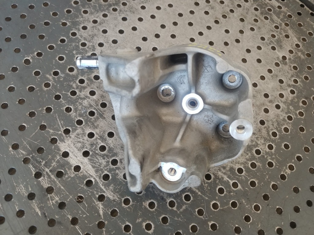 Suport pompa combustibil 1.5 hdi yh01 citroen c5 peugeot 308 3008 9824088780