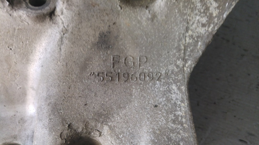 Suport pompa inalta 1.9 jtd 939a2000 alfa romeo 159 55196092