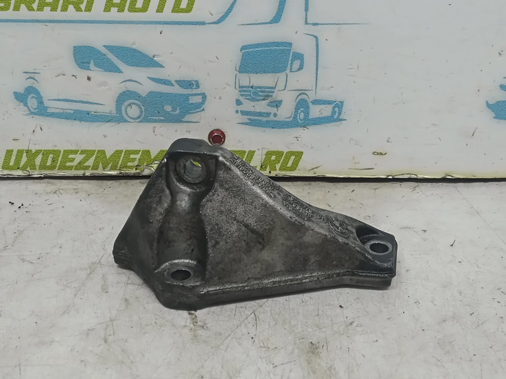 Suport pompa inalta presiune 13517804376 2.0 d n47d20a BMW Seria 1 E81-E88 [2004 - 2007]