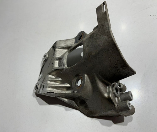 Suport pompa inalta presiune 4.2 TDI 057130147AF Audi A8 D4/4H [2010 - 2014]