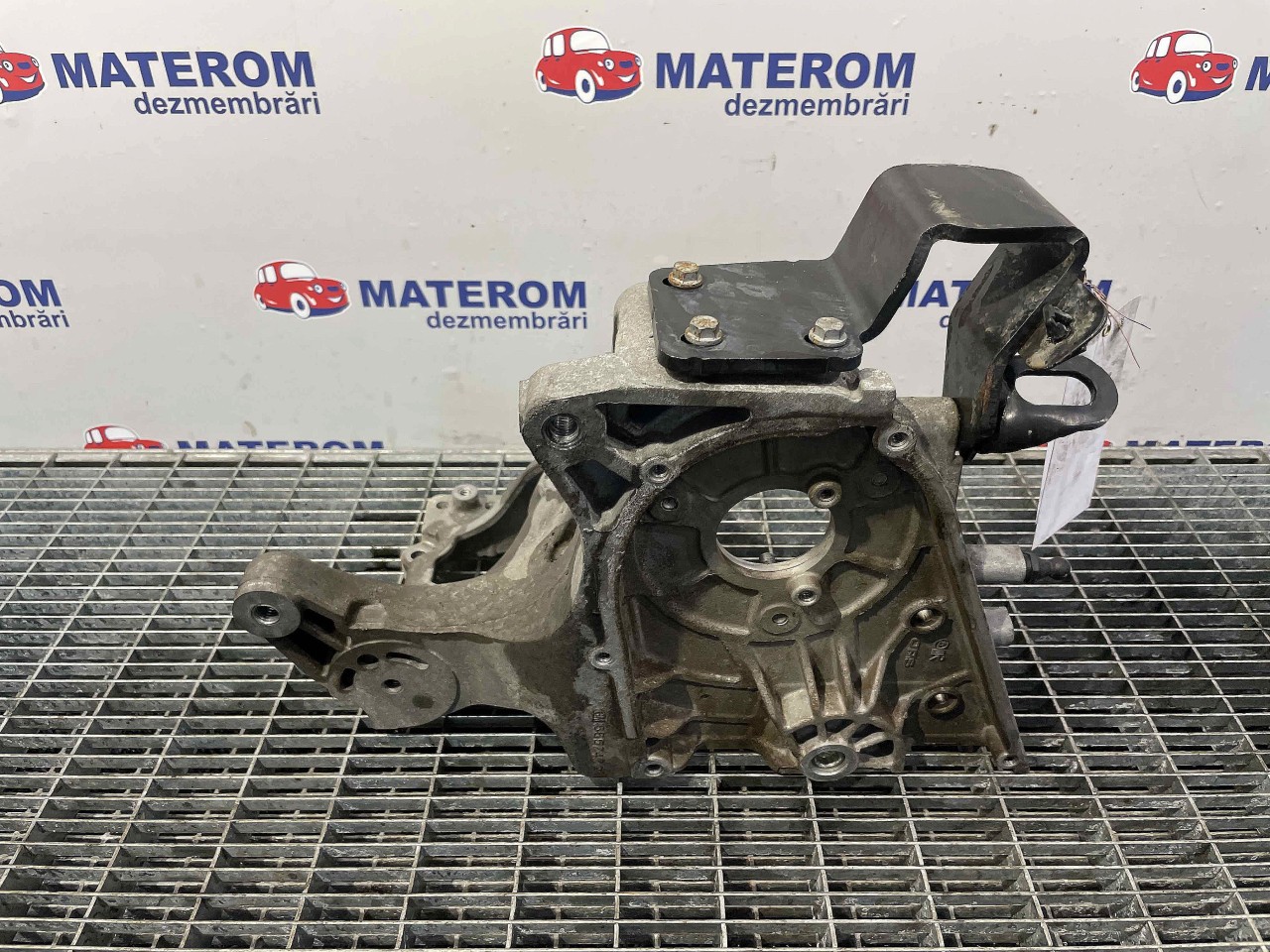 SUPORT POMPA INALTA PRESIUNE OPEL INSIGNIA A20DT - (2008 2013)