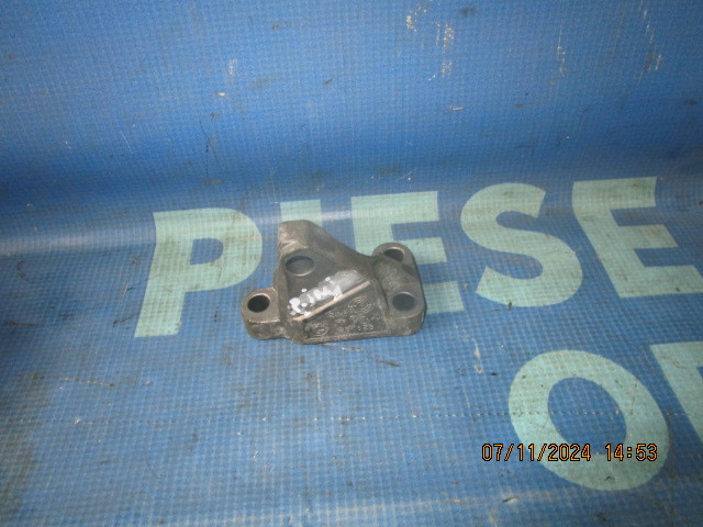 Suport pompa injectie BMW F36 420dx  ; 8511628