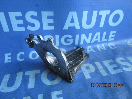 Suport pompa injectie Citroen Berlingo 1.9d ; 9625176310