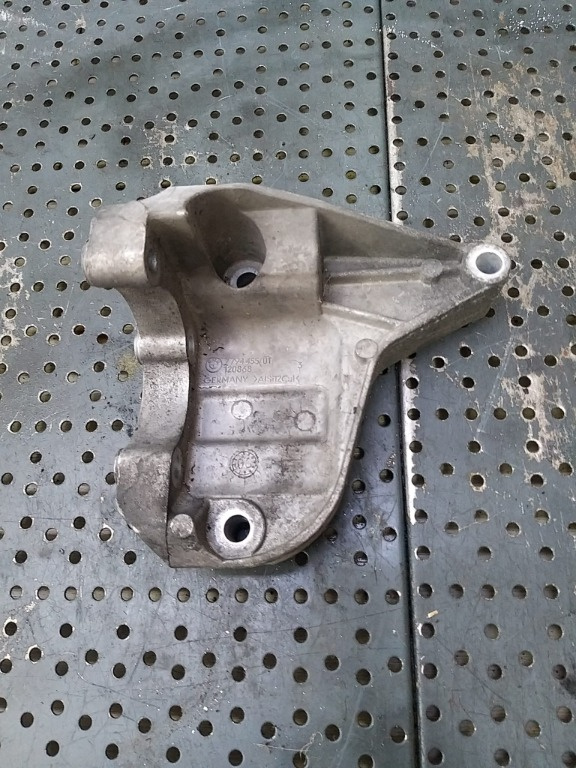 Suport pompa servo 2.0 d bmw seria 3 e90 e91 779445501 7692974546