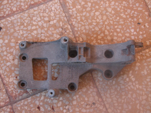 Suport pompa servo alternator Skoda Octavia 2 [2004 - 2008] RS liftback 5-usi 2.0 TFSI MT (200 hp) (...