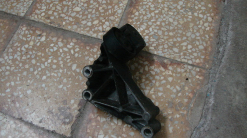 Suport pompa servo cu intinzator Ford Focus [1998 - 2004] wagon 5-usi 1.8 Tddi MT (90 hp) (DNW)