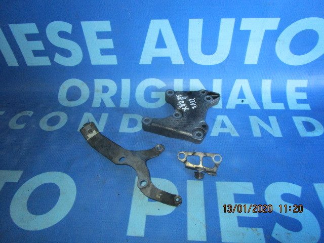 Suport pompa servo-directie BMW E83 X3 3.0d M57N D3 2009;  7801442