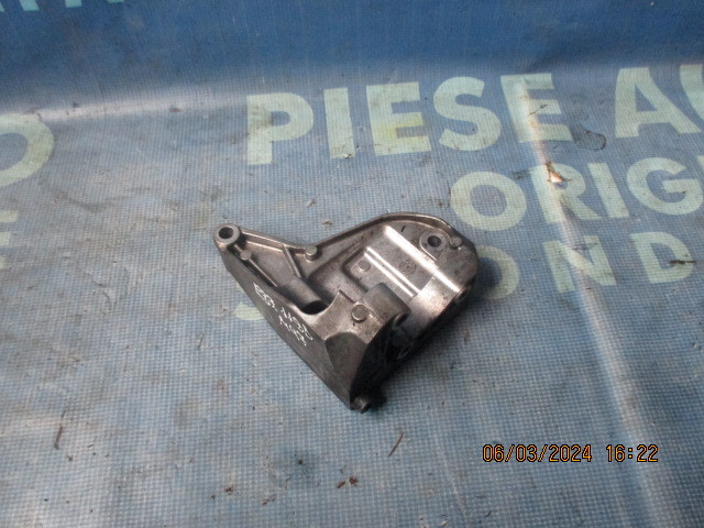 Suport pompa servo-directie BMW E87 118d M47D20; 7794455