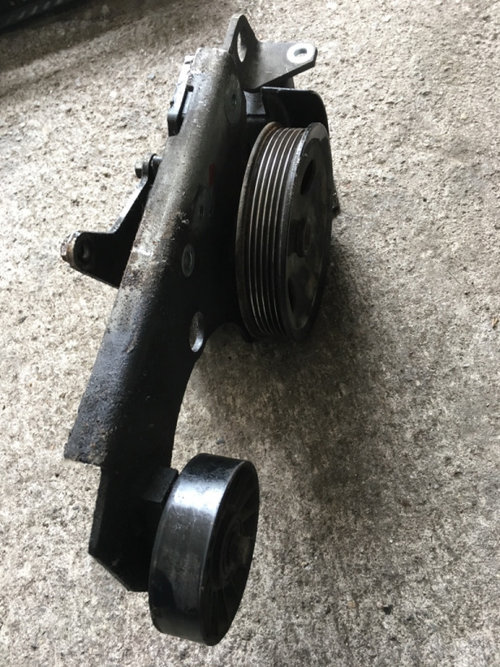 Suport pompa servodirectie Volvo 850 [1992 - 1994] Sedan 2.5 AT (170 hp) (LS) B5254FS