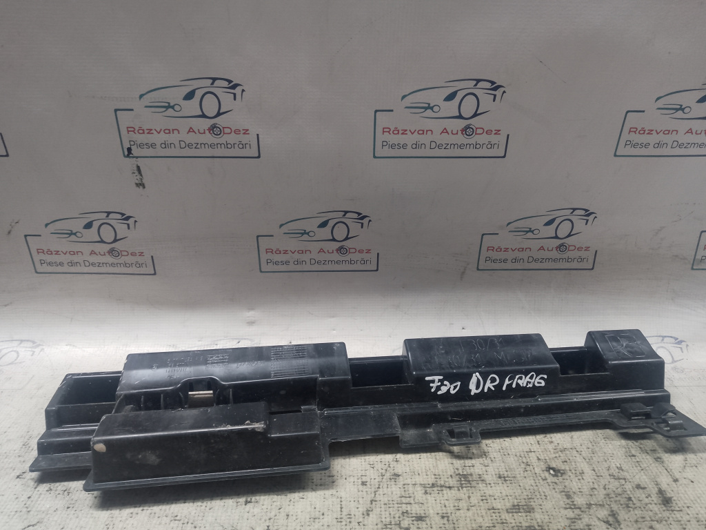 suport prag dreapta BMW F30 2013, 7256918